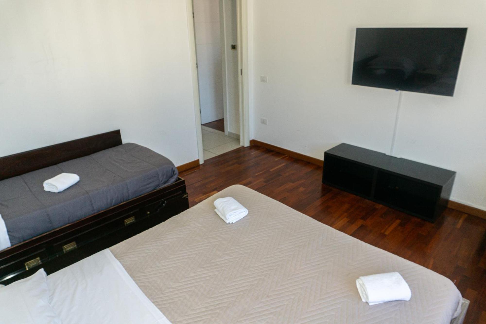A I R Rettifilo Apartments Napoli Ngoại thất bức ảnh