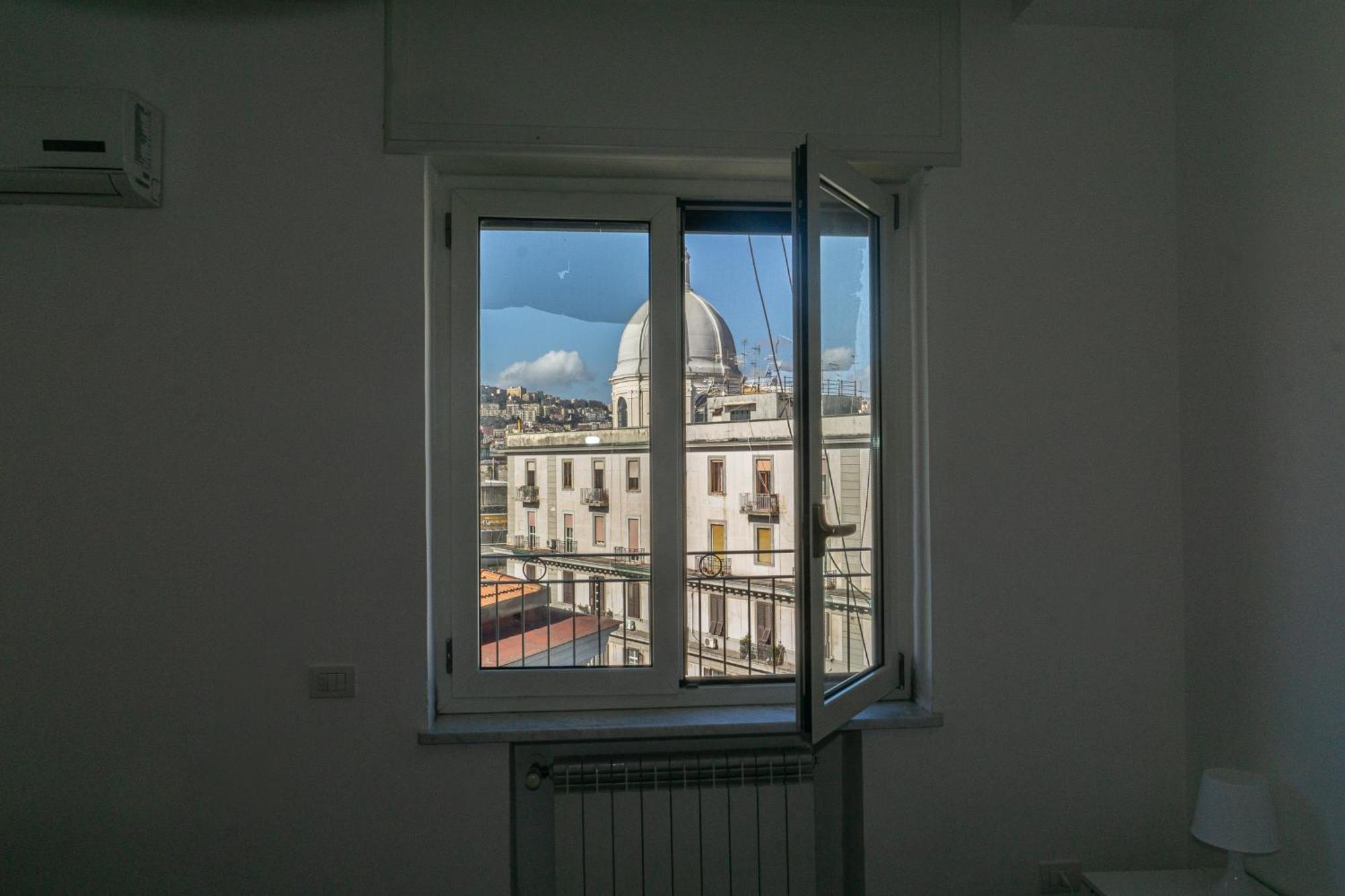 A I R Rettifilo Apartments Napoli Ngoại thất bức ảnh