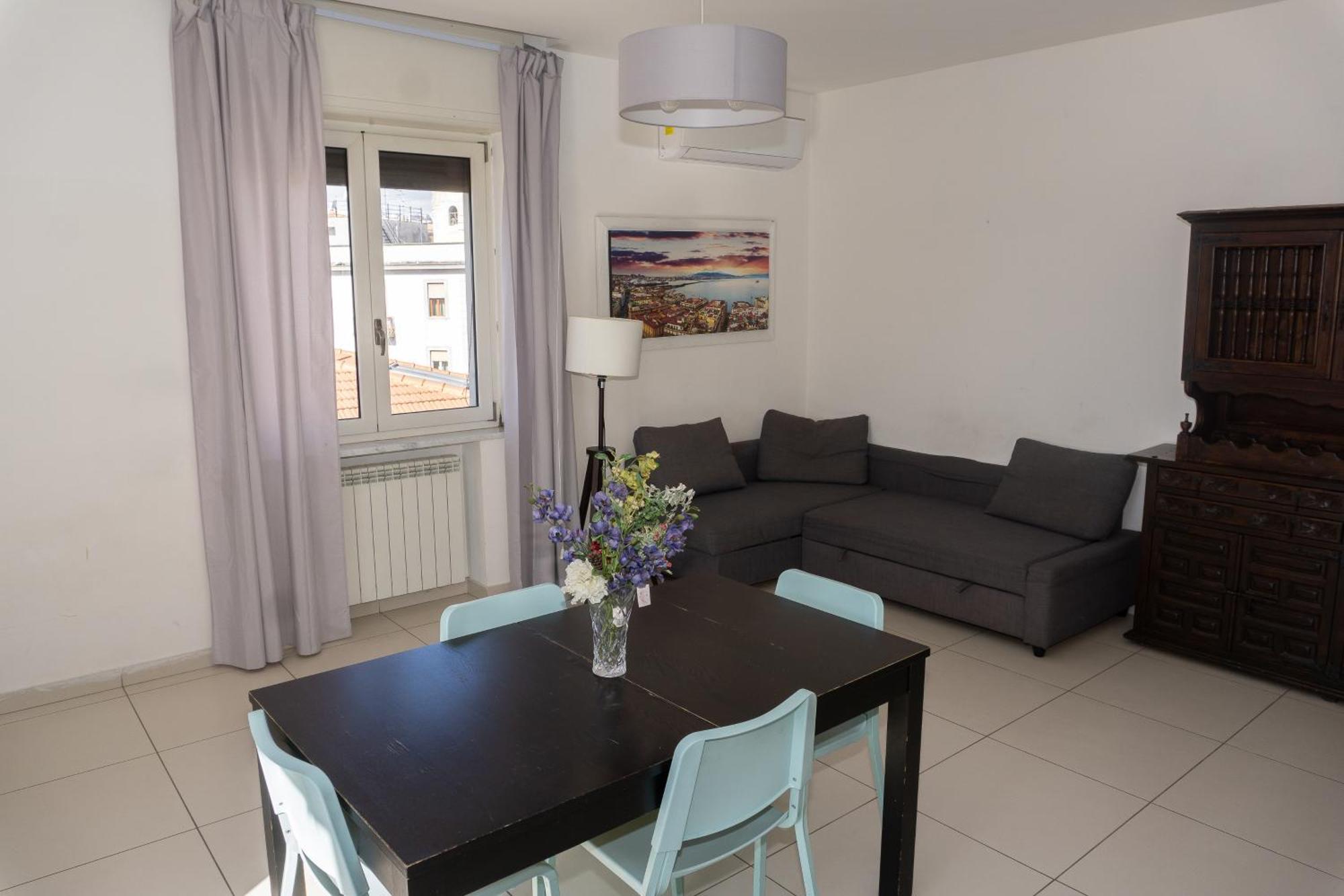 A I R Rettifilo Apartments Napoli Ngoại thất bức ảnh
