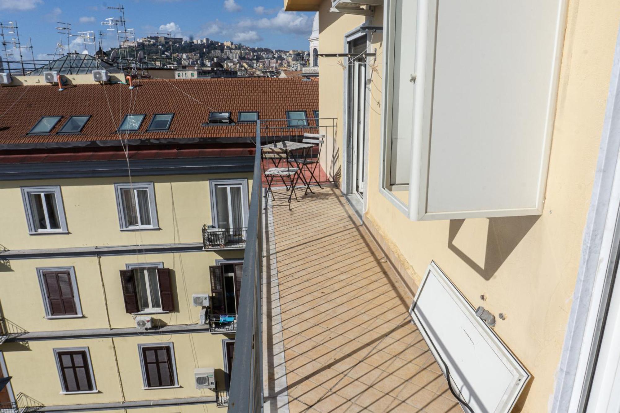 A I R Rettifilo Apartments Napoli Ngoại thất bức ảnh