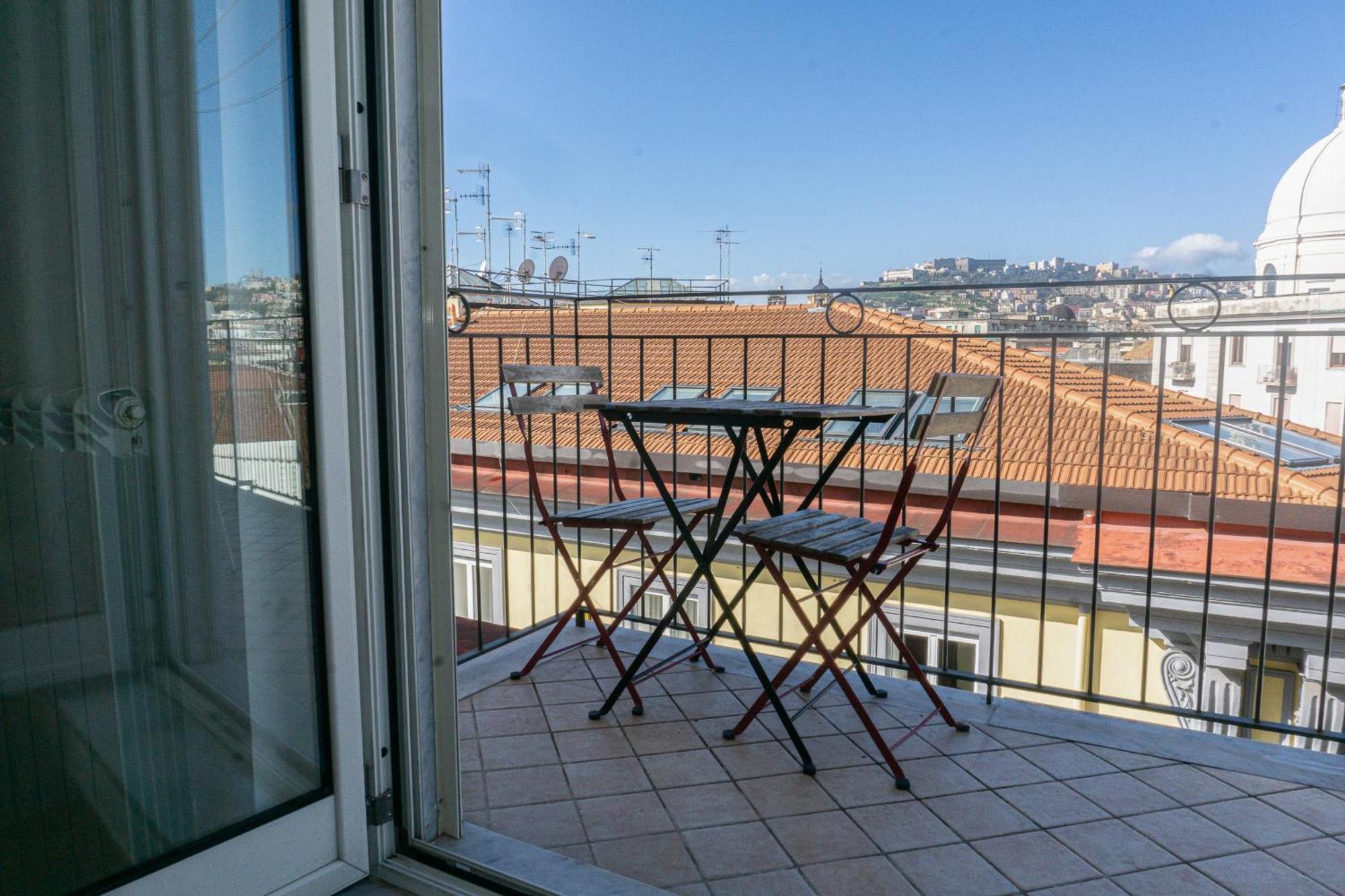 A I R Rettifilo Apartments Napoli Ngoại thất bức ảnh