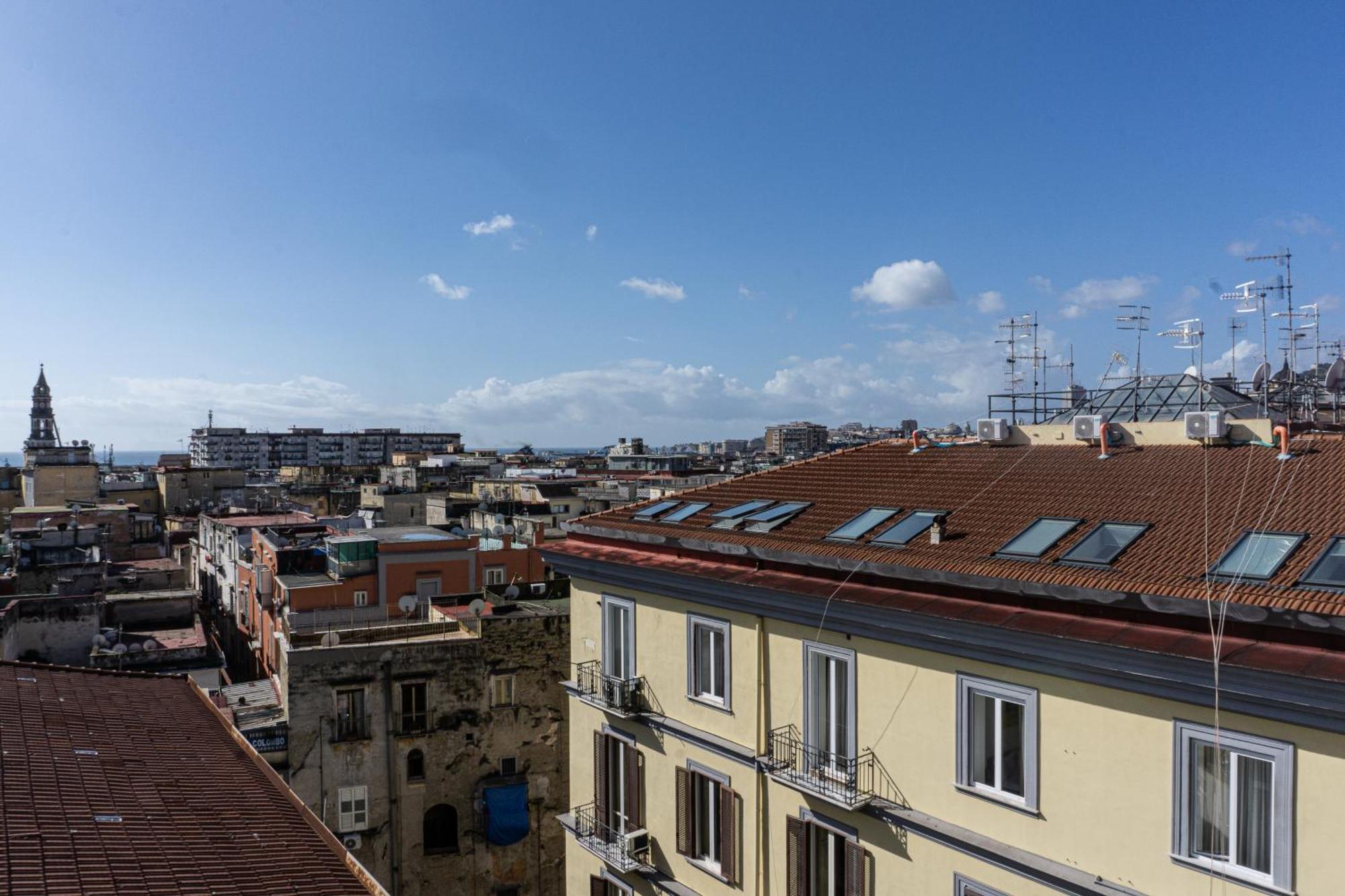 A I R Rettifilo Apartments Napoli Ngoại thất bức ảnh