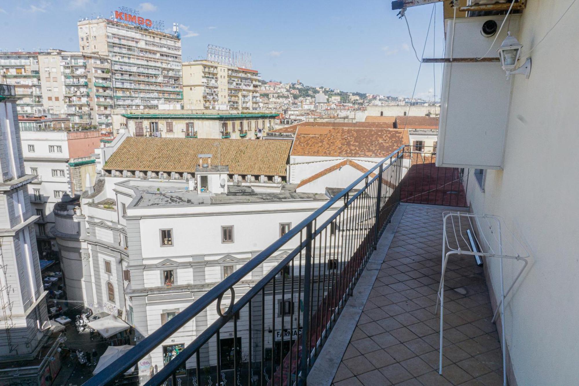 A I R Rettifilo Apartments Napoli Ngoại thất bức ảnh